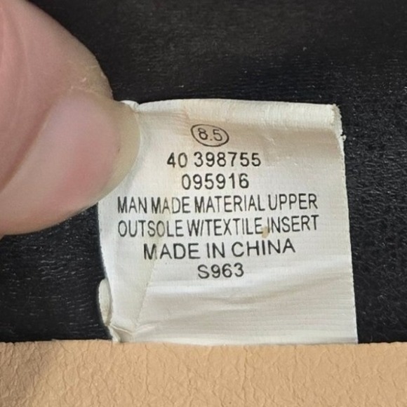 Women's Black Perforated Slip On Sneakers Casual Comfort Shoes Sz 8.5 - Picture 6 of 7